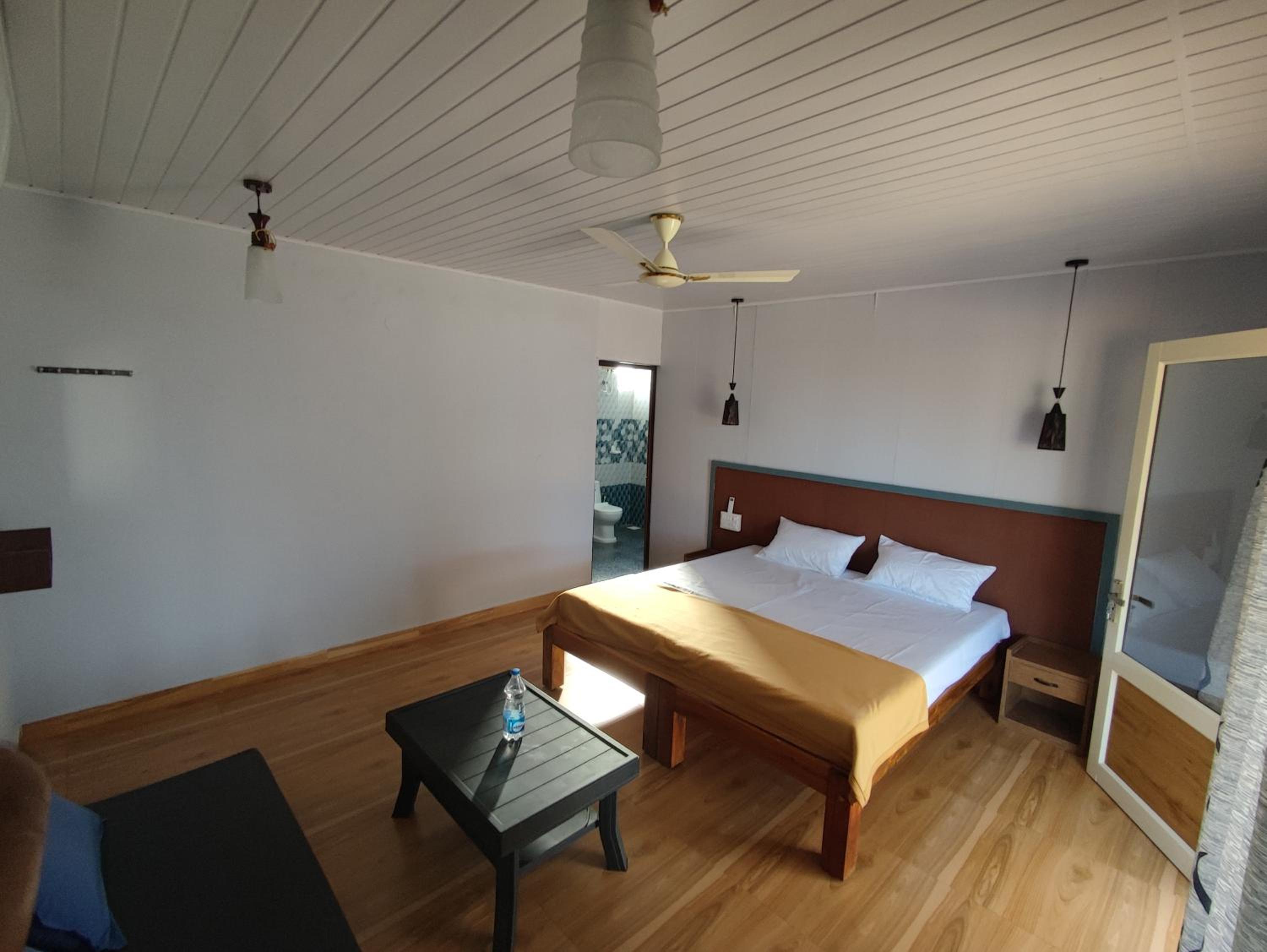 Coral Beach Cottage view 4