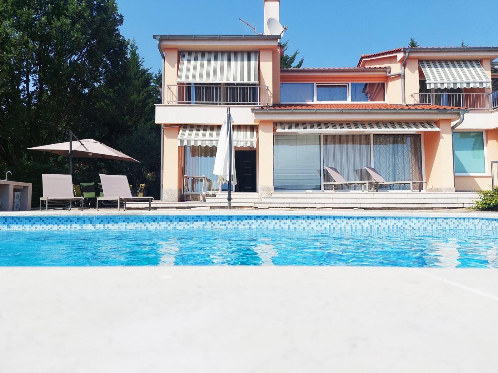 Apartments in Villa Azra view 3