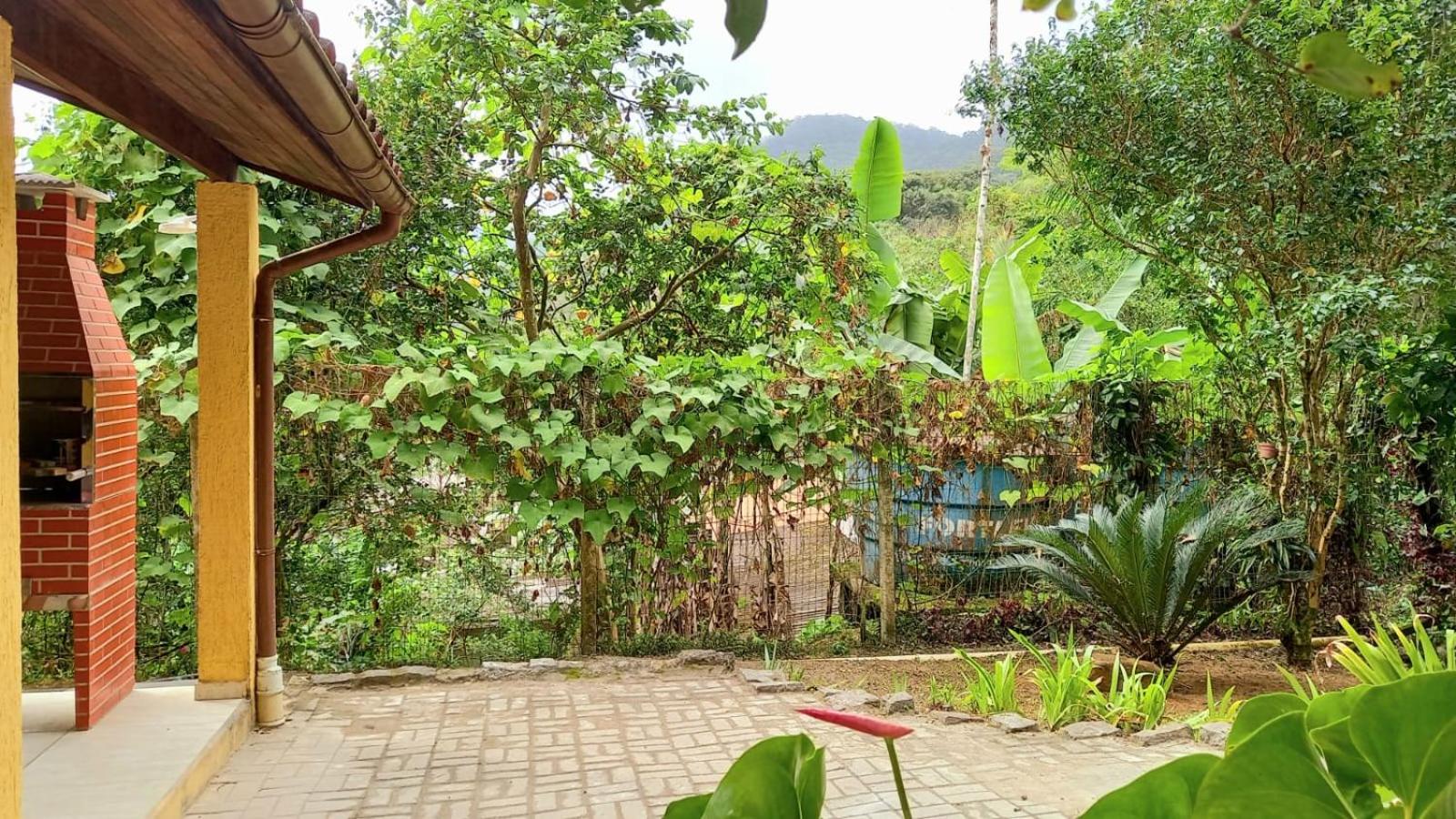 Casas Jacatirão