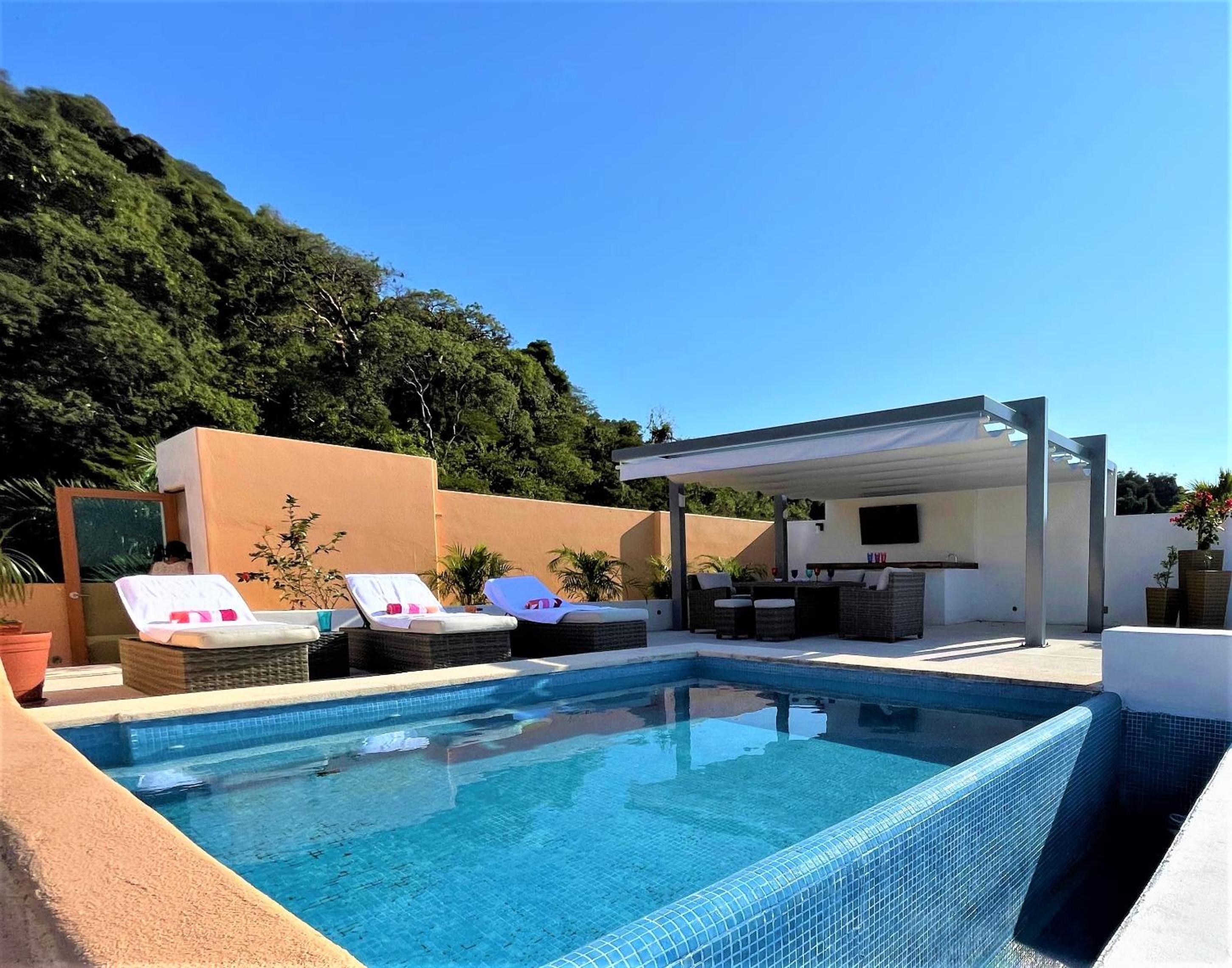 Spectacular Oceanview Penthouse at Ixtapa