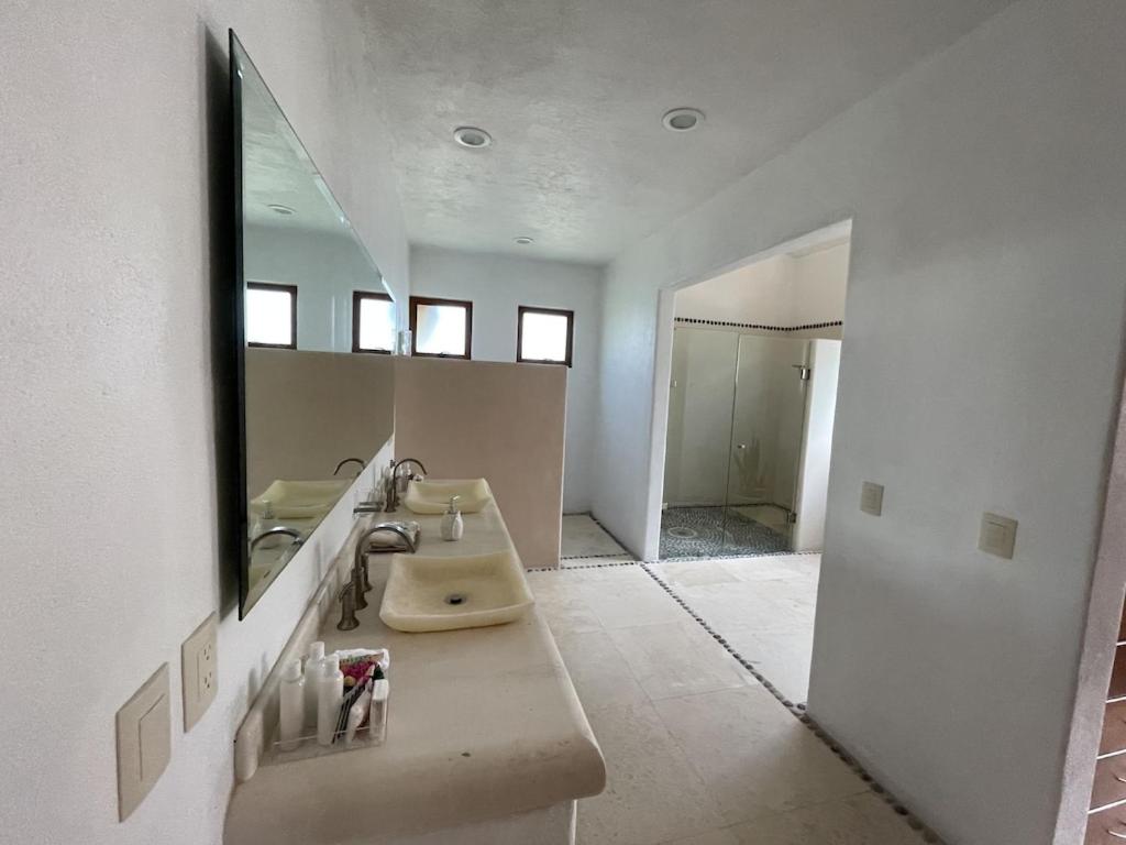 Spectacular Oceanview Penthouse at Ixtapa