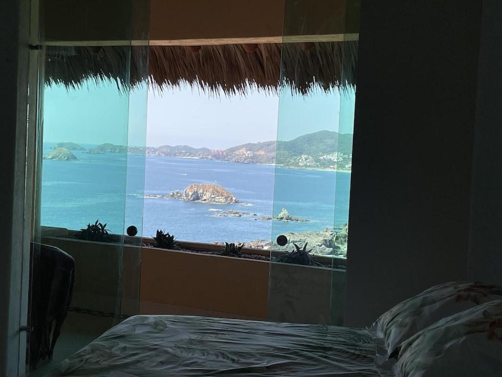 Spectacular Oceanview Penthouse at Ixtapa