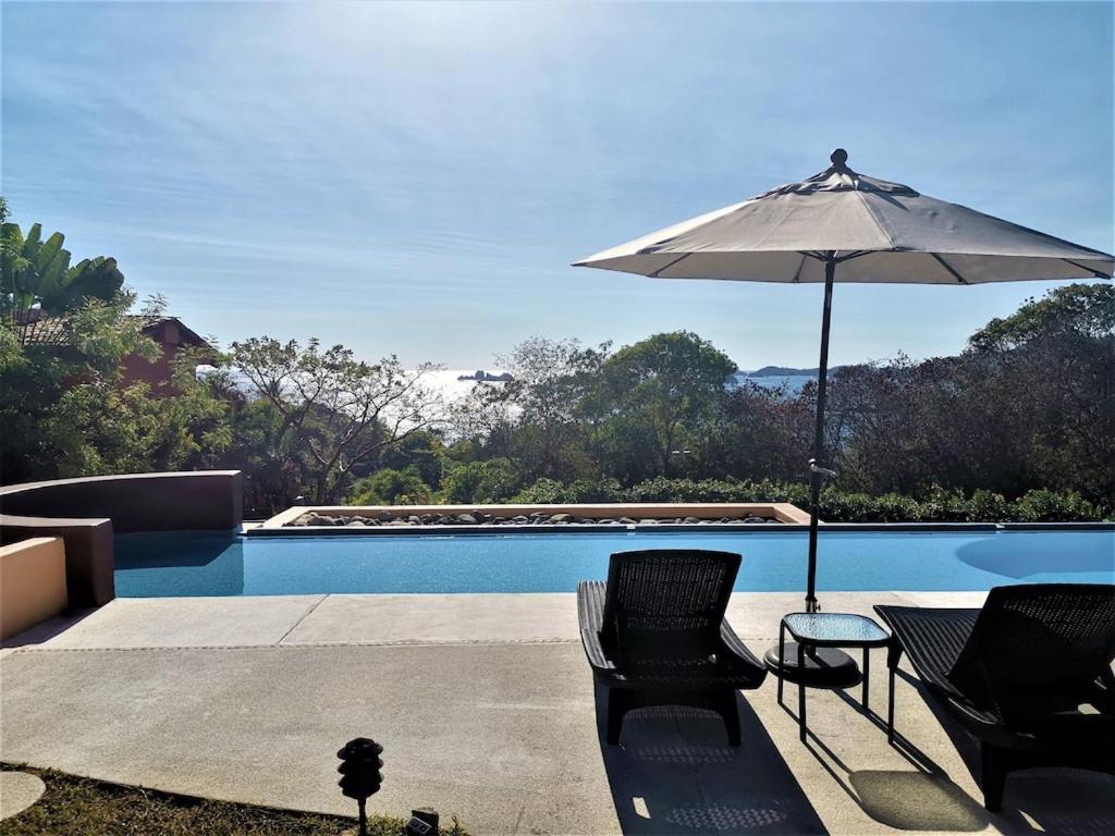 Spectacular Oceanview Penthouse at Ixtapa