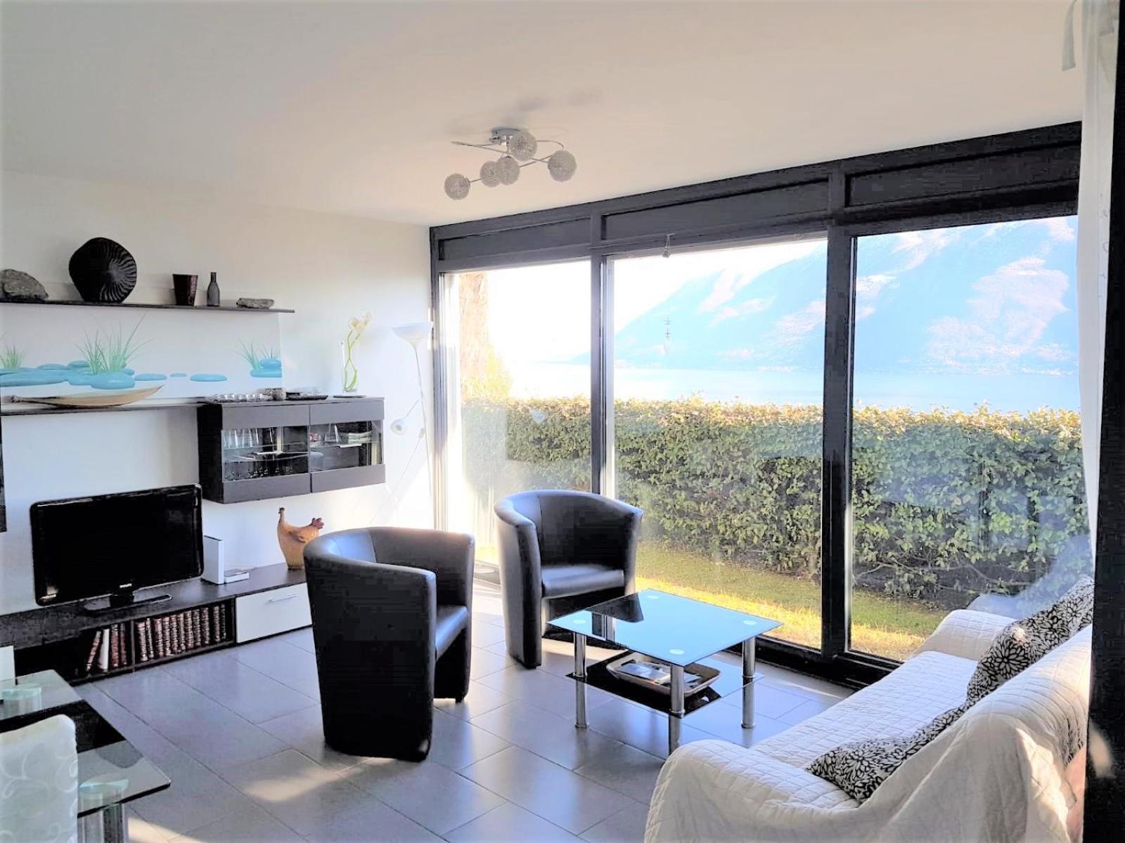 Brissago: 3.5 Zi-Wohnung an extrem ruhiger Lage mit fantastischem Ausblick view 3