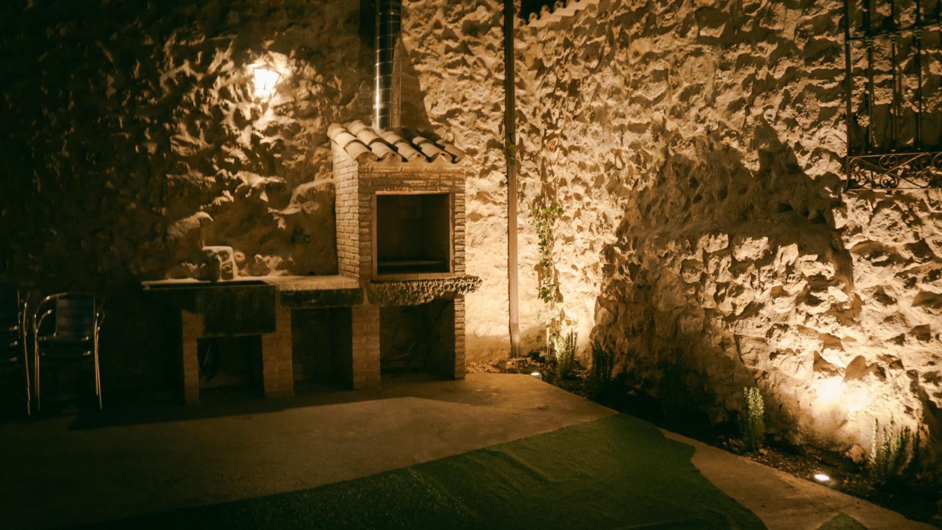 El Aprisco, con piscina climatizada en Hueva-Guadalajara