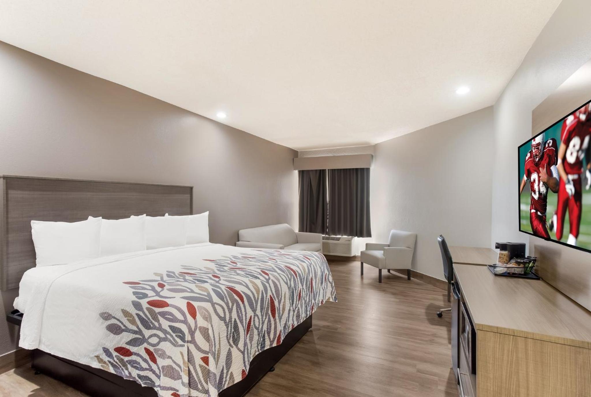Corbin Vacations - Red Roof Inn Suites Corbin - Property Image 27
