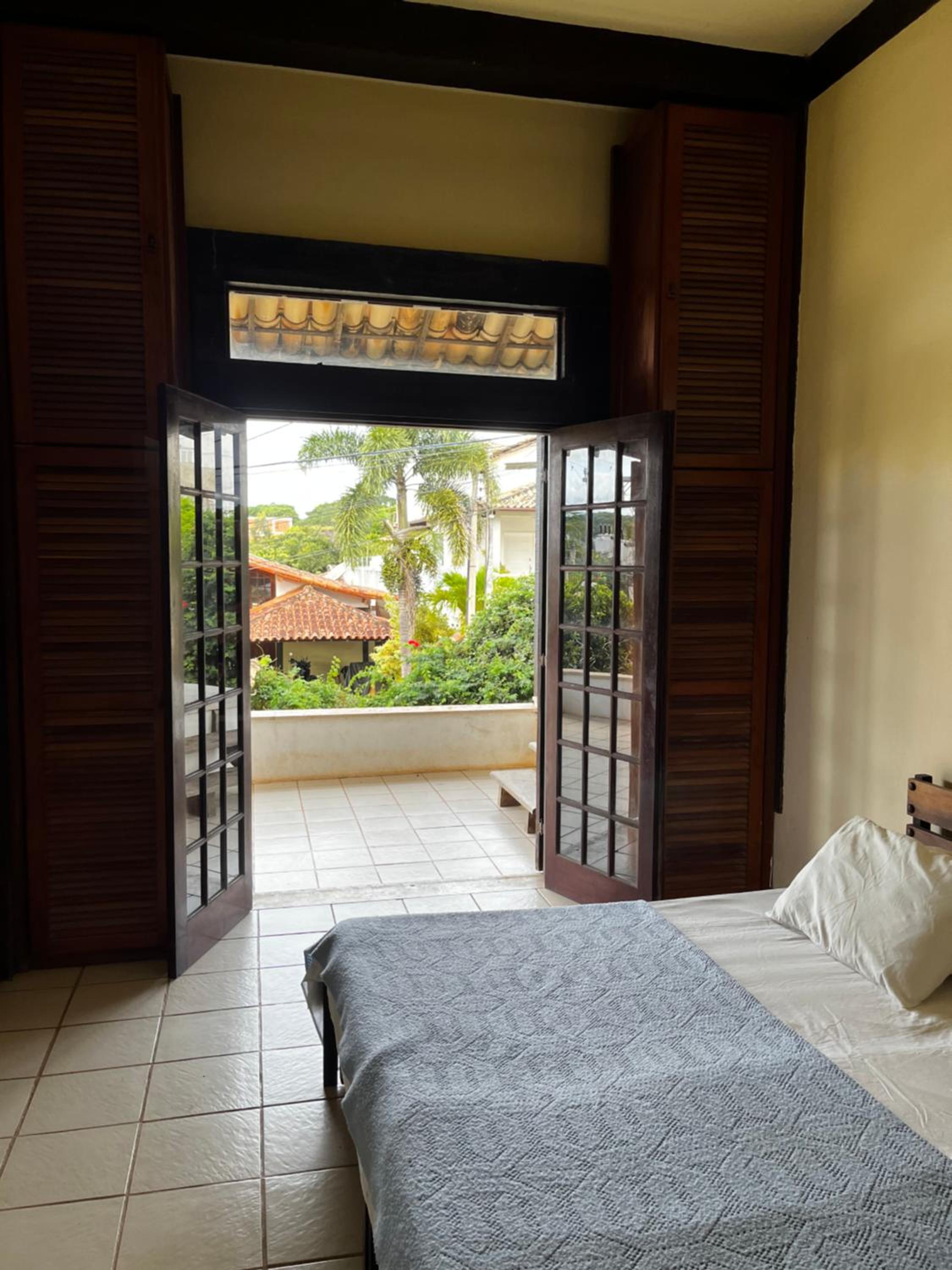 Fabulosa Casa em Cond. próximo a Rua das Pedras
