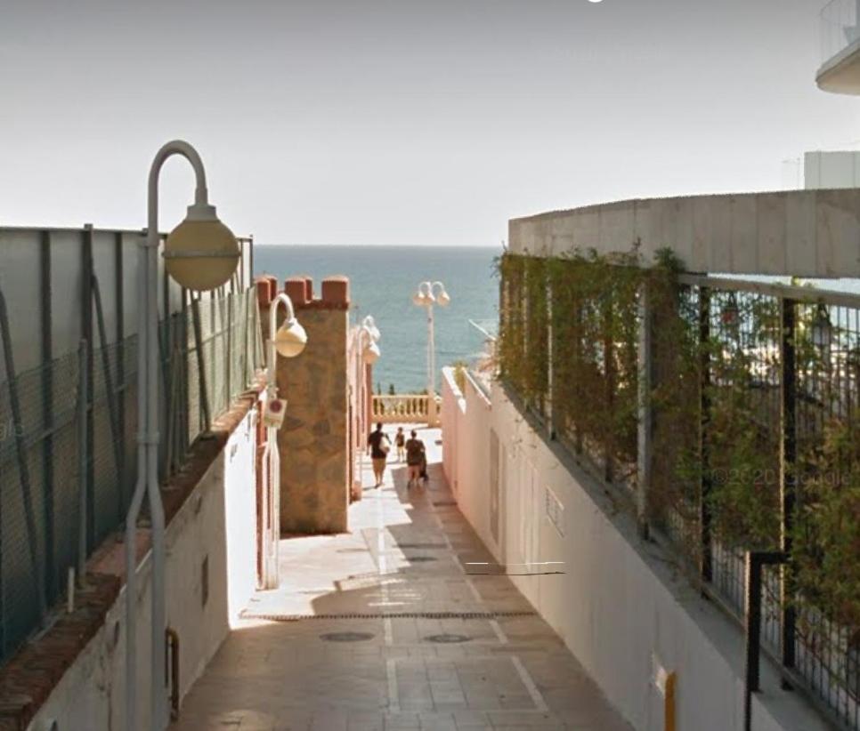Benalmadena Beach Apartamento con Vistas al mar y Parking Privado Incluido