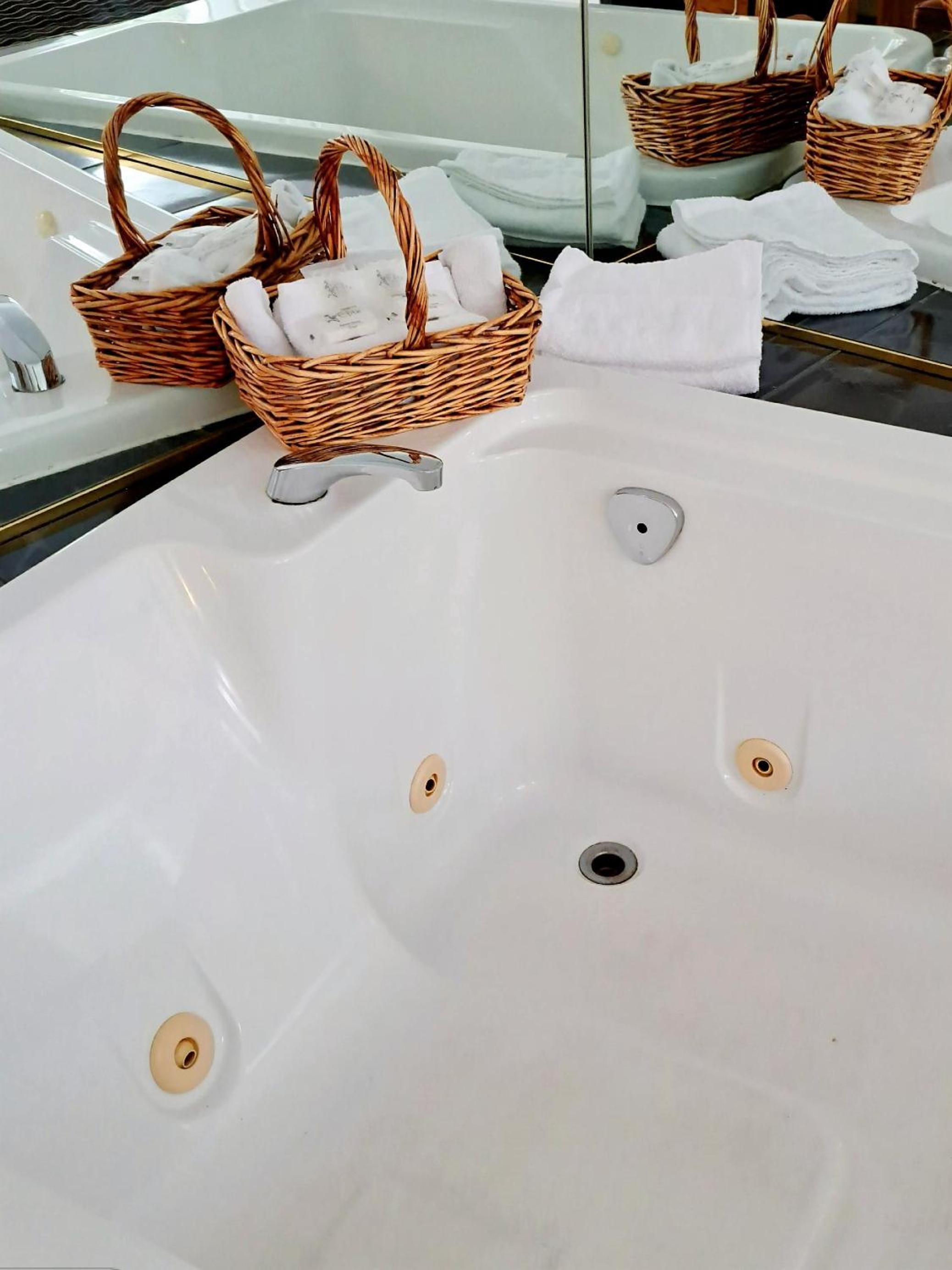 Jacuzzi