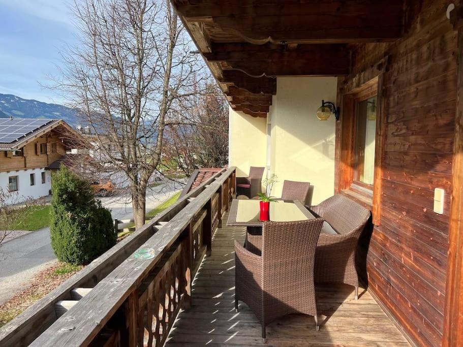 Ferienwohnung Gamsbock Panorama View Balkon, Gartensauna, Garten, Grillplatz