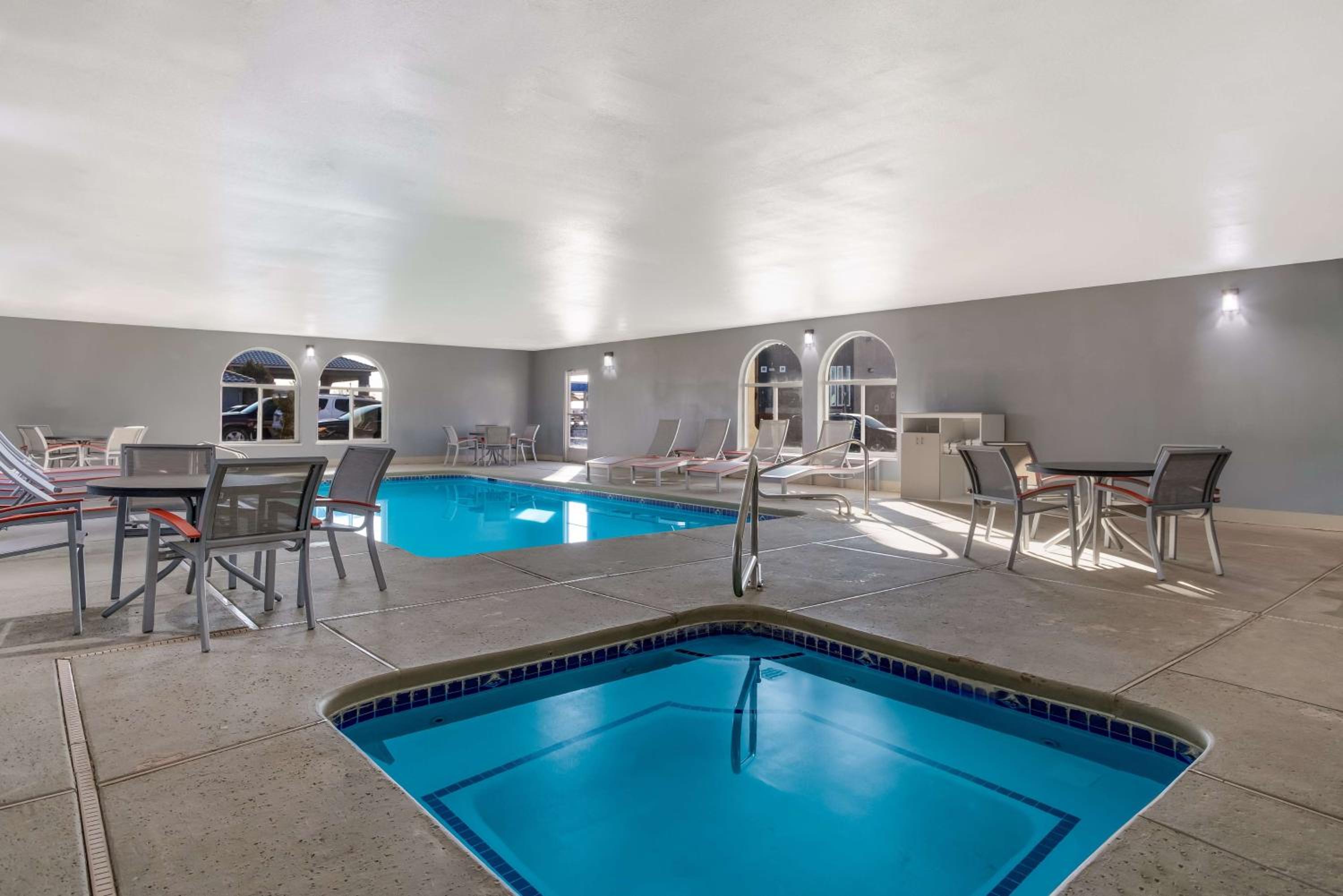 Grants Vacations - Best Western Grants Inn - Property Image 3