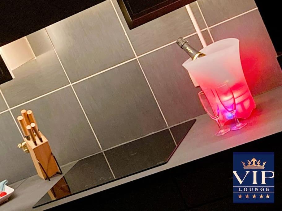 VIP LOUNGE Appartement avec Jacuzzi et jardin