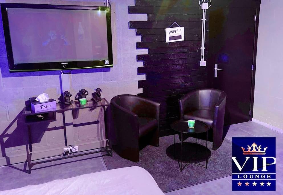 VIP LOUNGE Appartement avec Jacuzzi et jardin