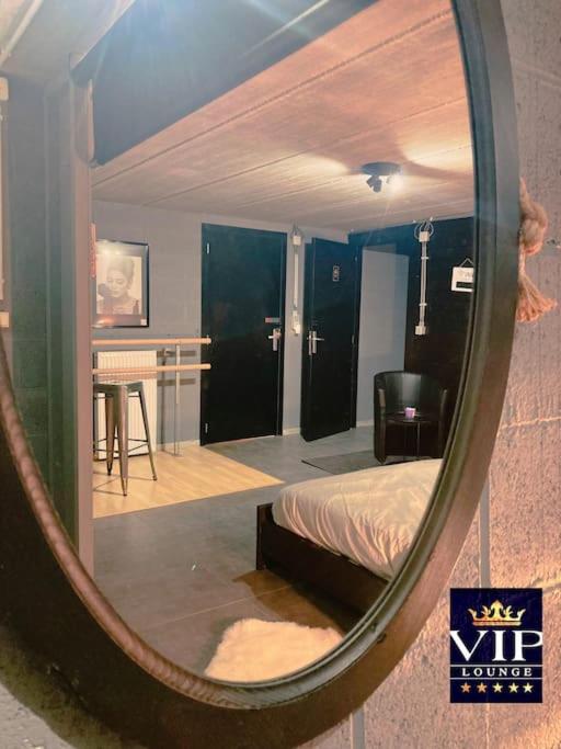 VIP LOUNGE Appartement avec Jacuzzi et jardin