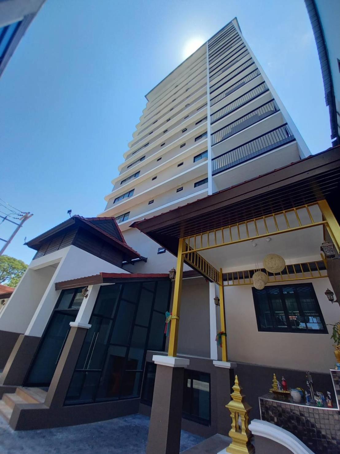 BURI Hotel And Hostel