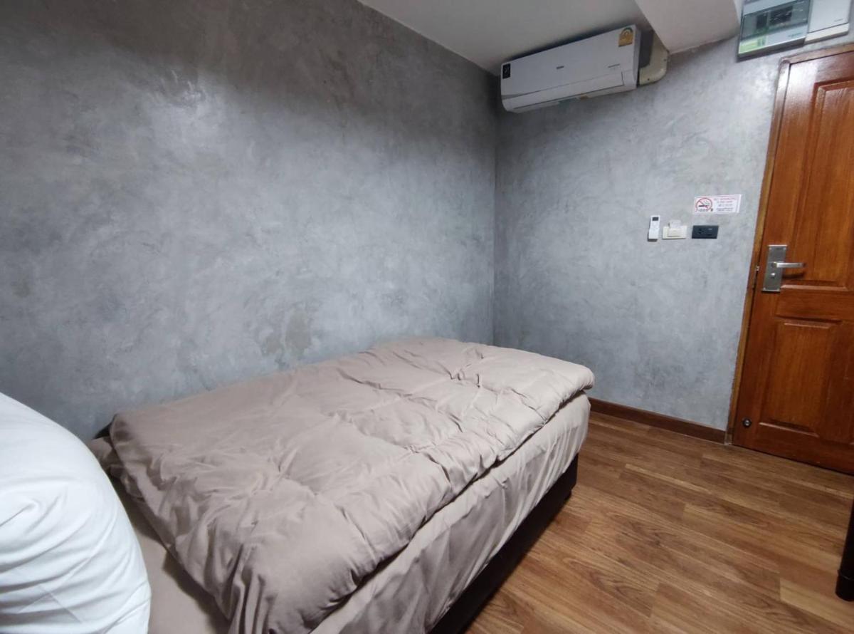 BURI Hotel And Hostel
