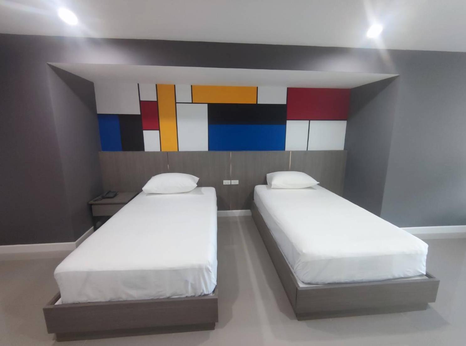 BURI Hotel And Hostel