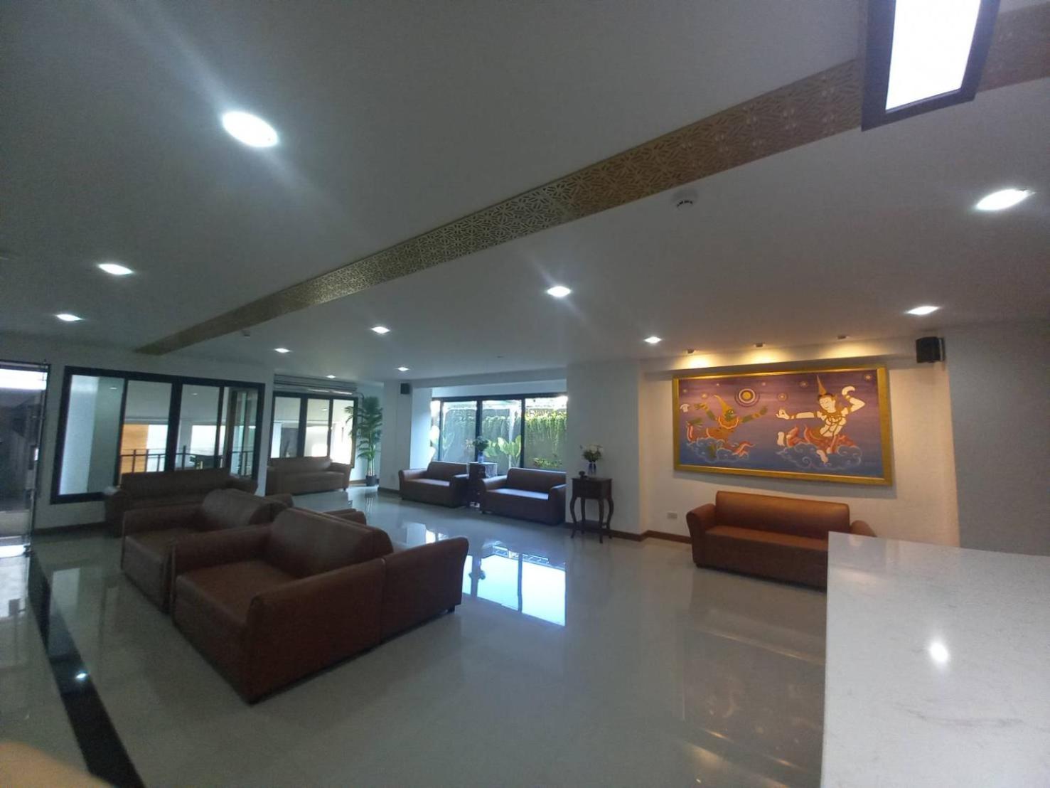 BURI Hotel And Hostel