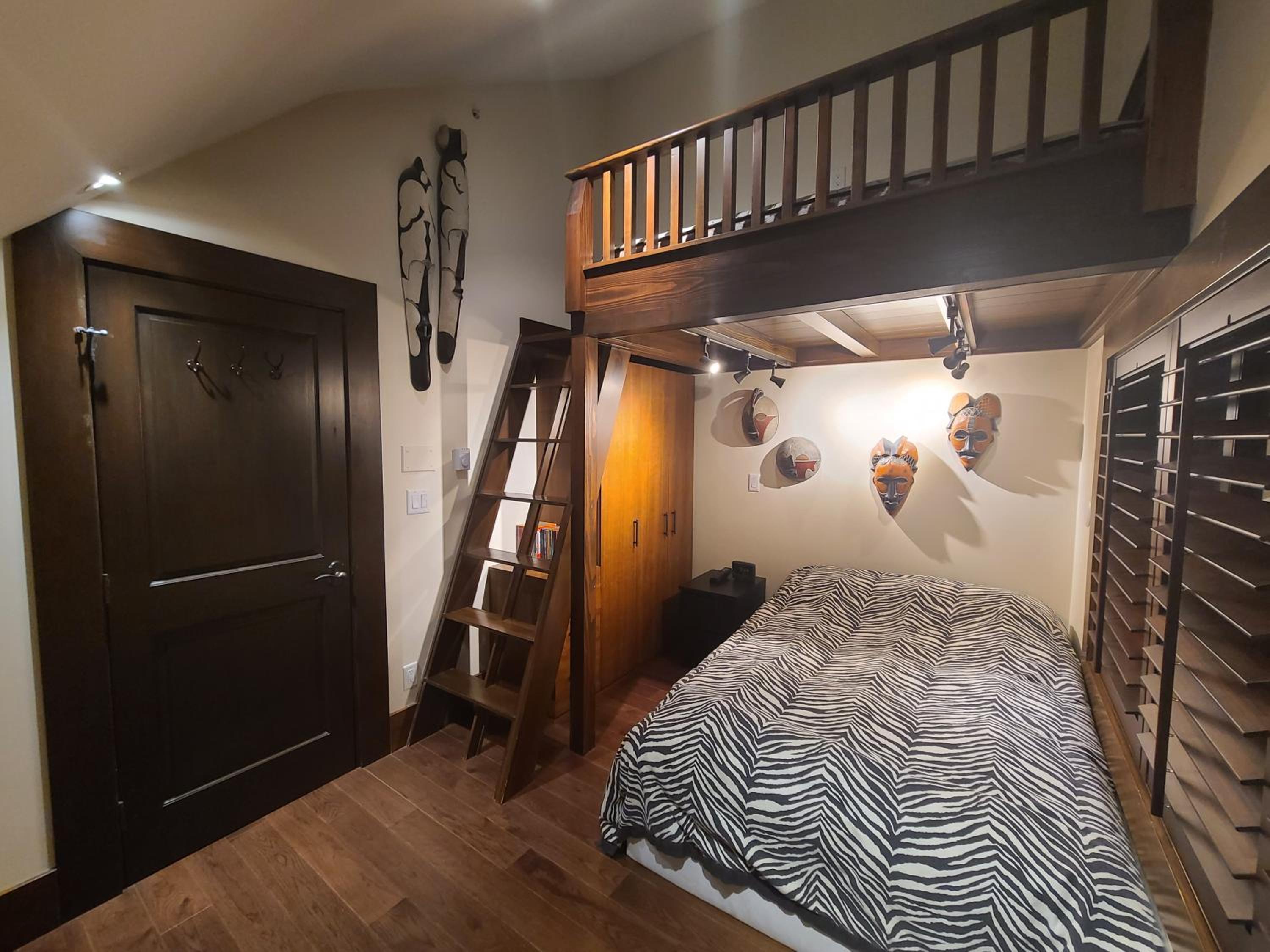 Luxury Ski-in / Ski-out home on Blackcomb