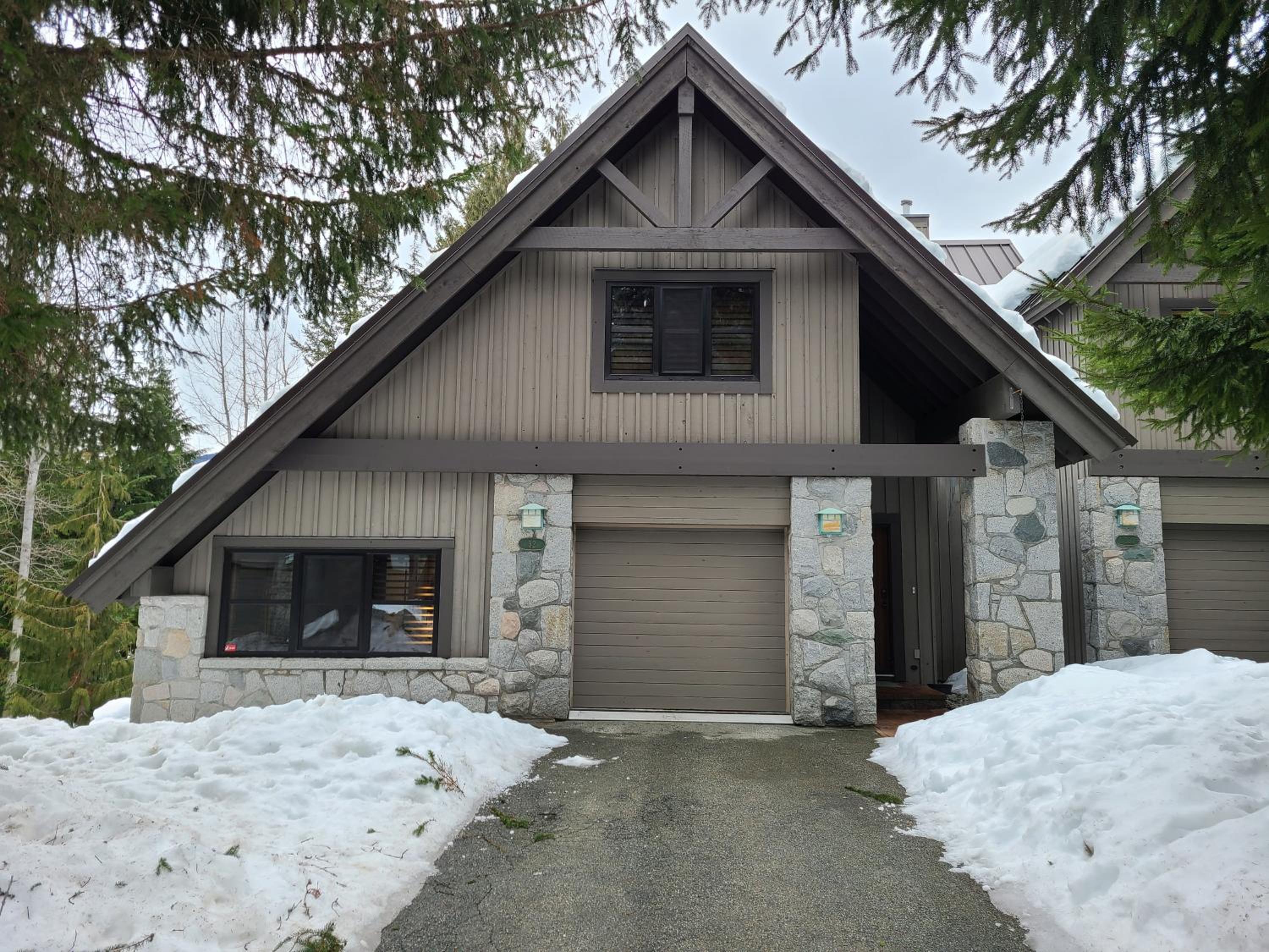 Luxury Ski-in / Ski-out home on Blackcomb