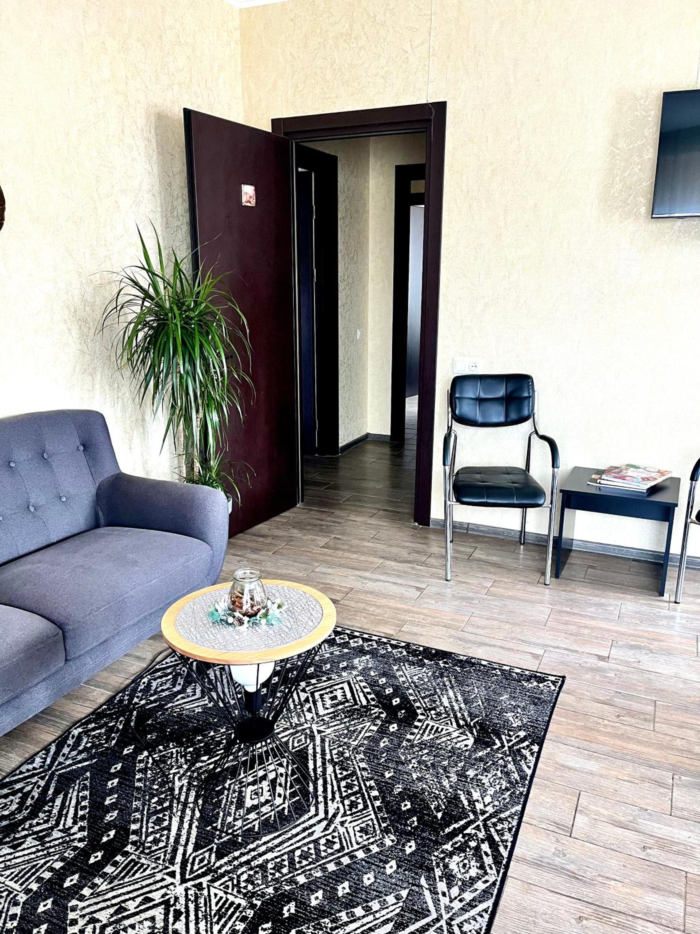 Apartment 23 view 4