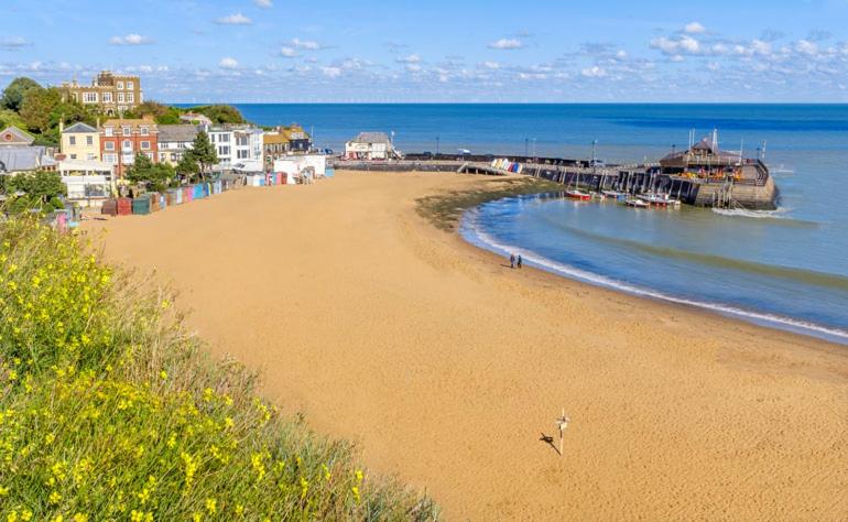 Old School Mews in Broadstairs - Exclusive unmissable deals! Book now before it's too late! view 2