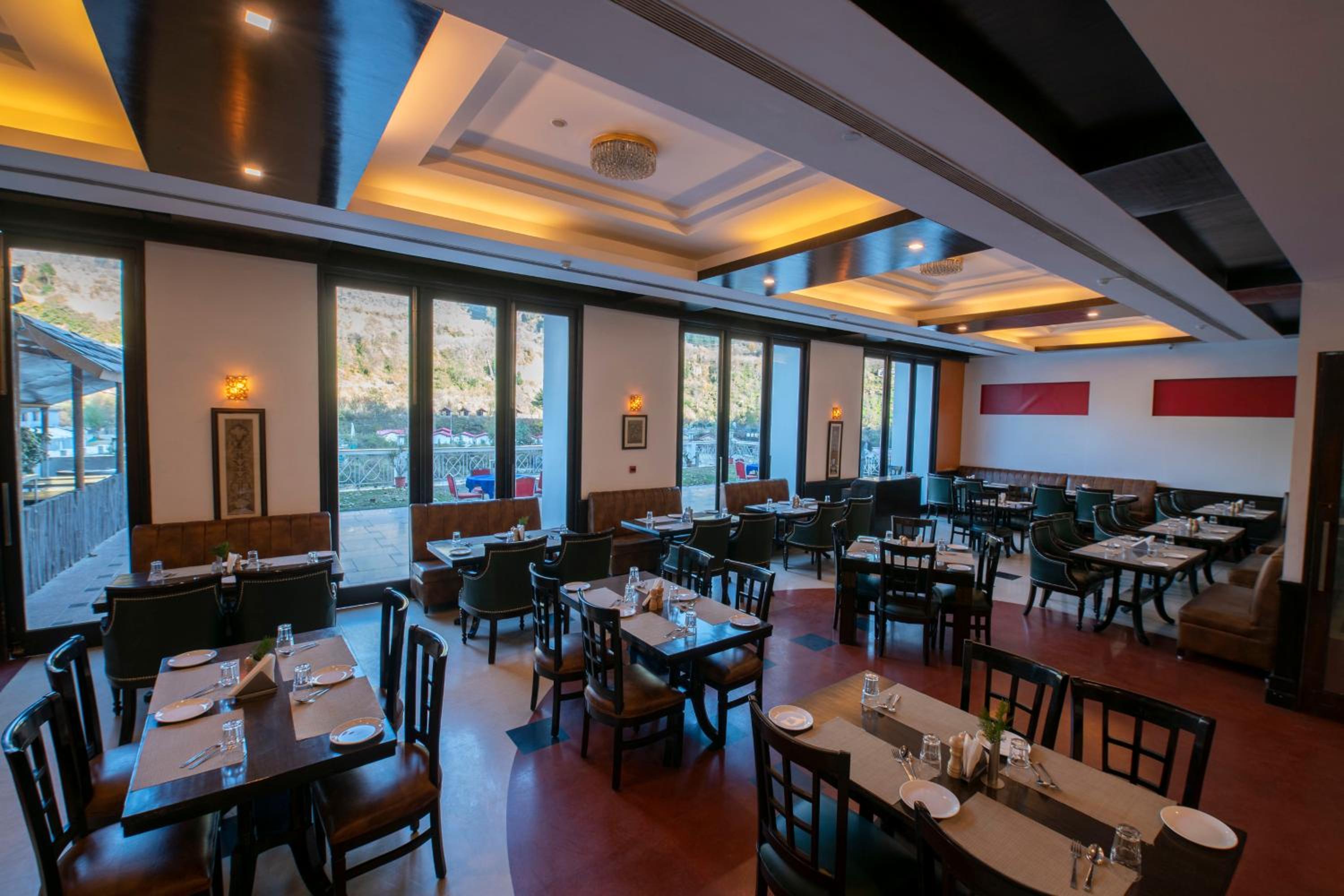 Mastiff Grand Manali Resort