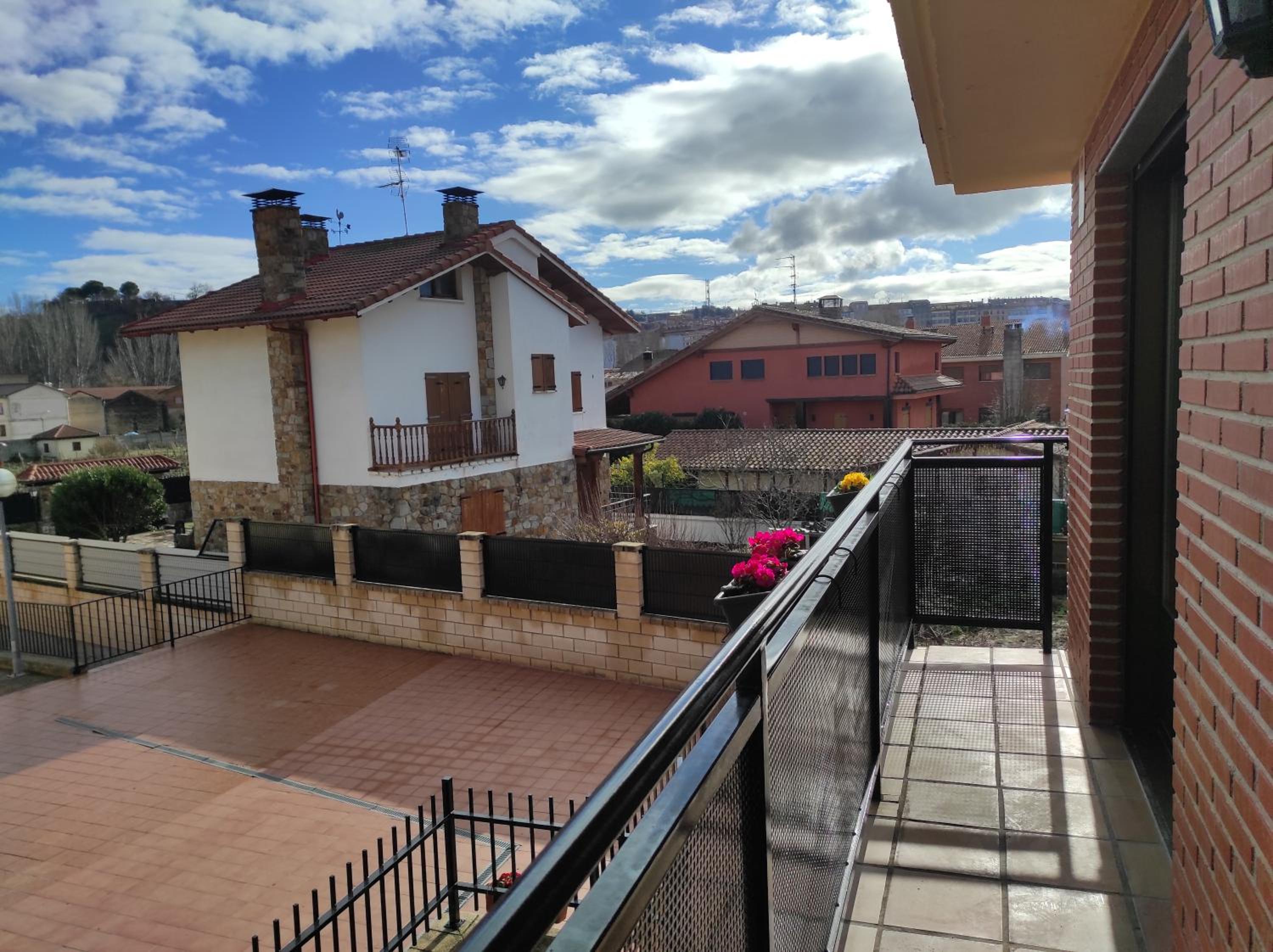 EN EL CORAZON DEL BARRIO DE LA ESTACIÓN view 4