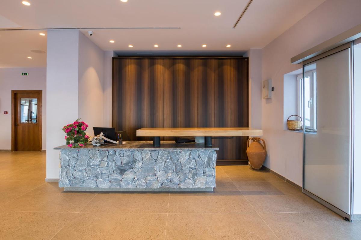 hotel reception
