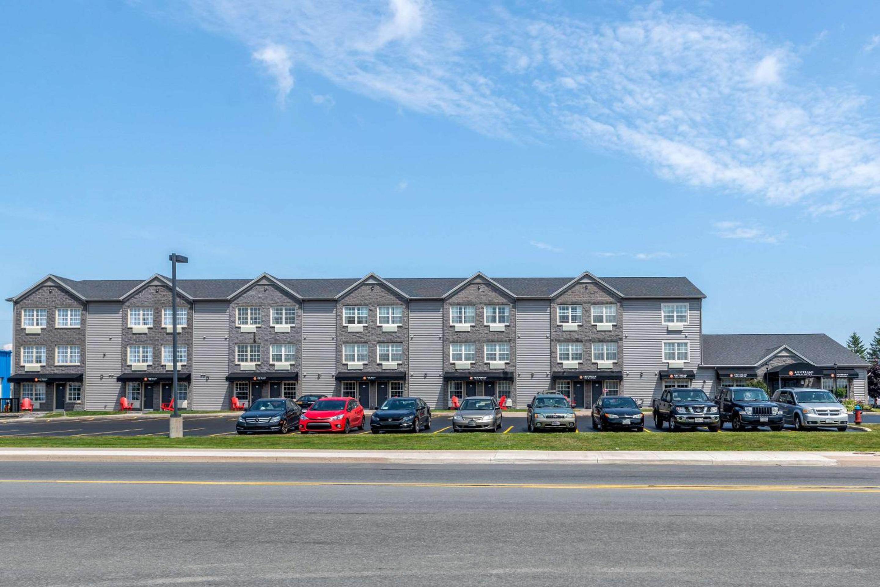 Fredericton Vacations - Quality Inn  Suites Amsterdam - Property Image 1