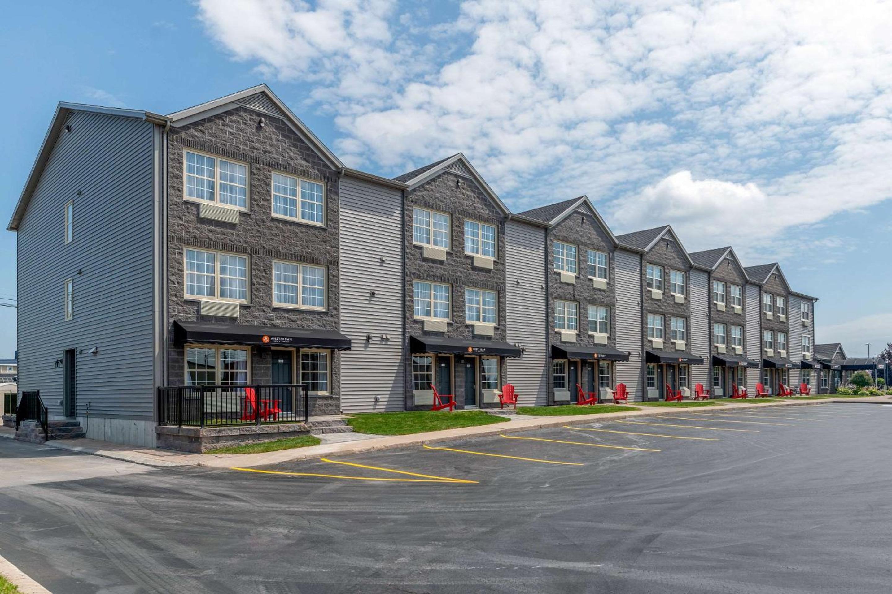 Fredericton Vacations - Quality Inn  Suites Amsterdam - Property Image 2