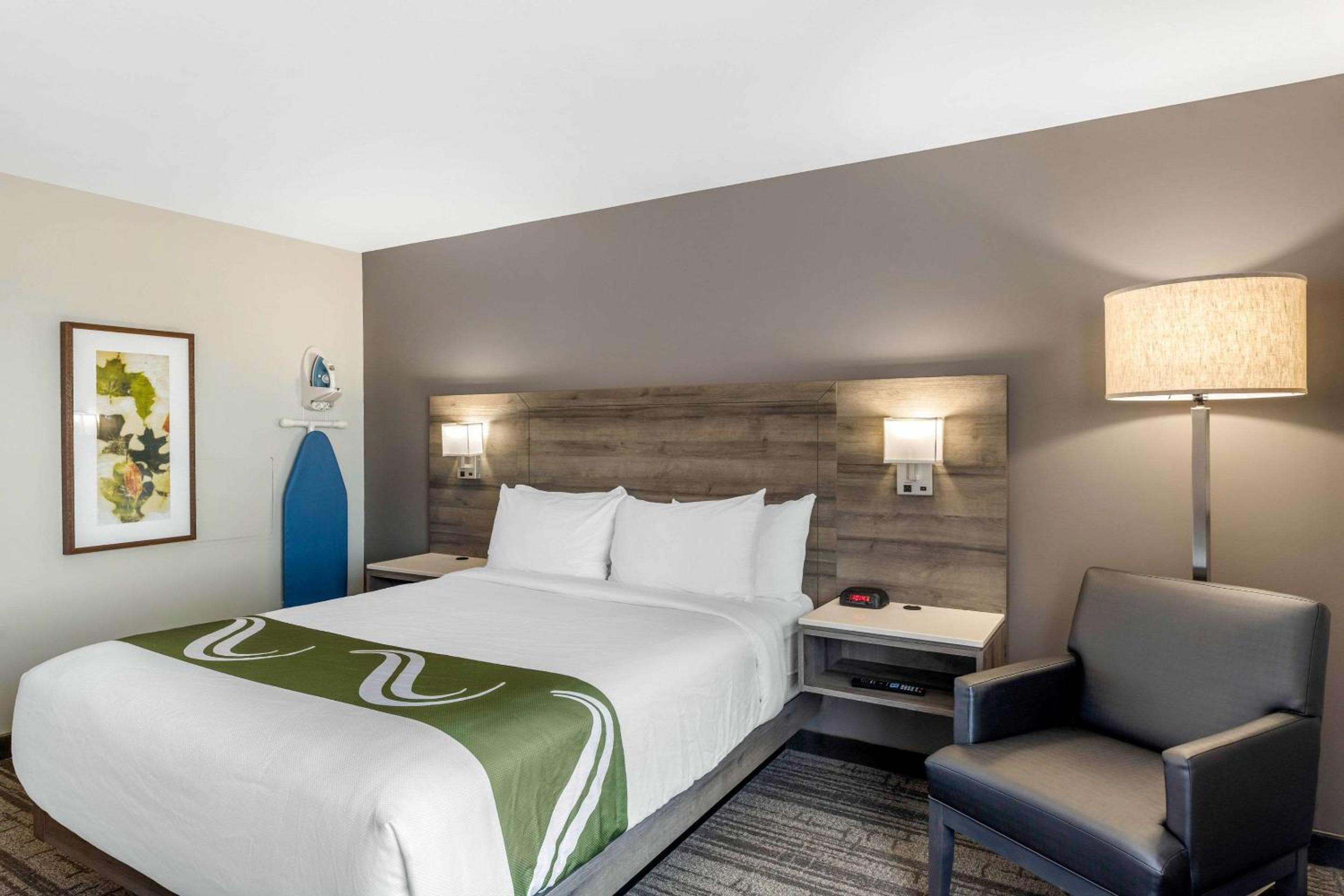 Fredericton Vacations - Quality Inn  Suites Amsterdam - Property Image 2