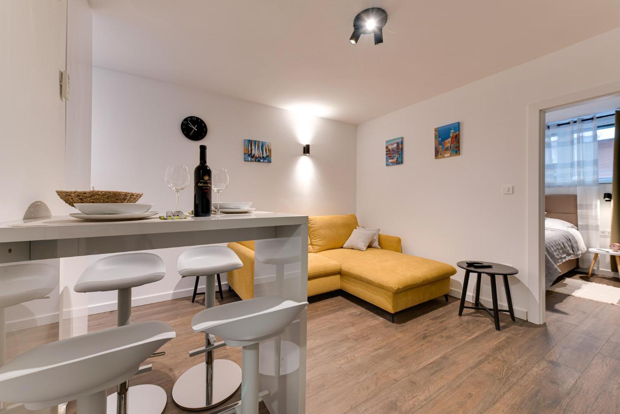 MINMAR Apartments