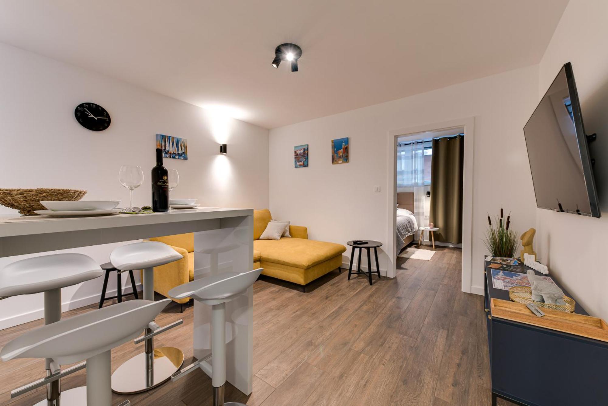 MINMAR Apartments