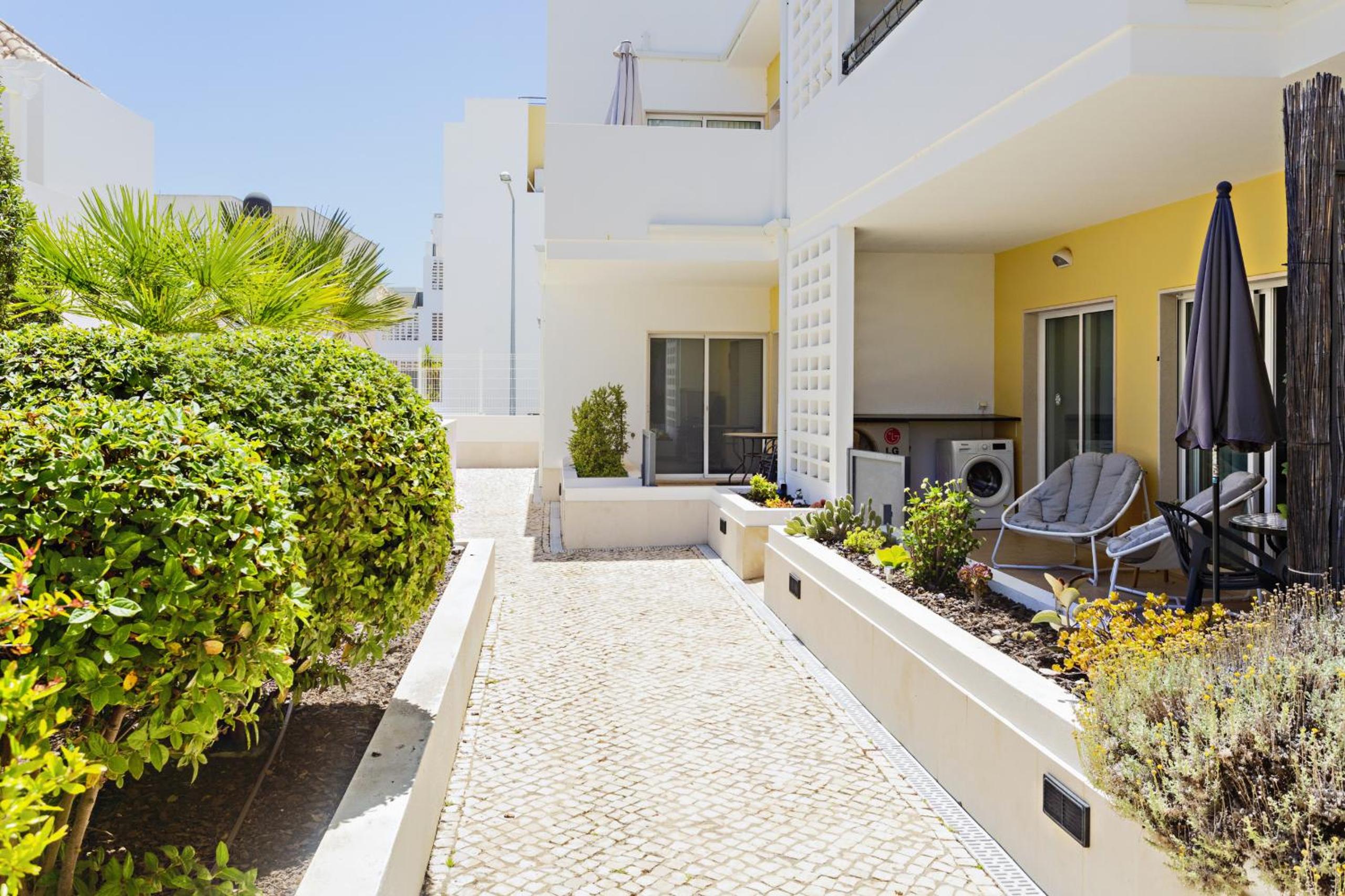 Fisherman 21 - Cabanas Beach view 3