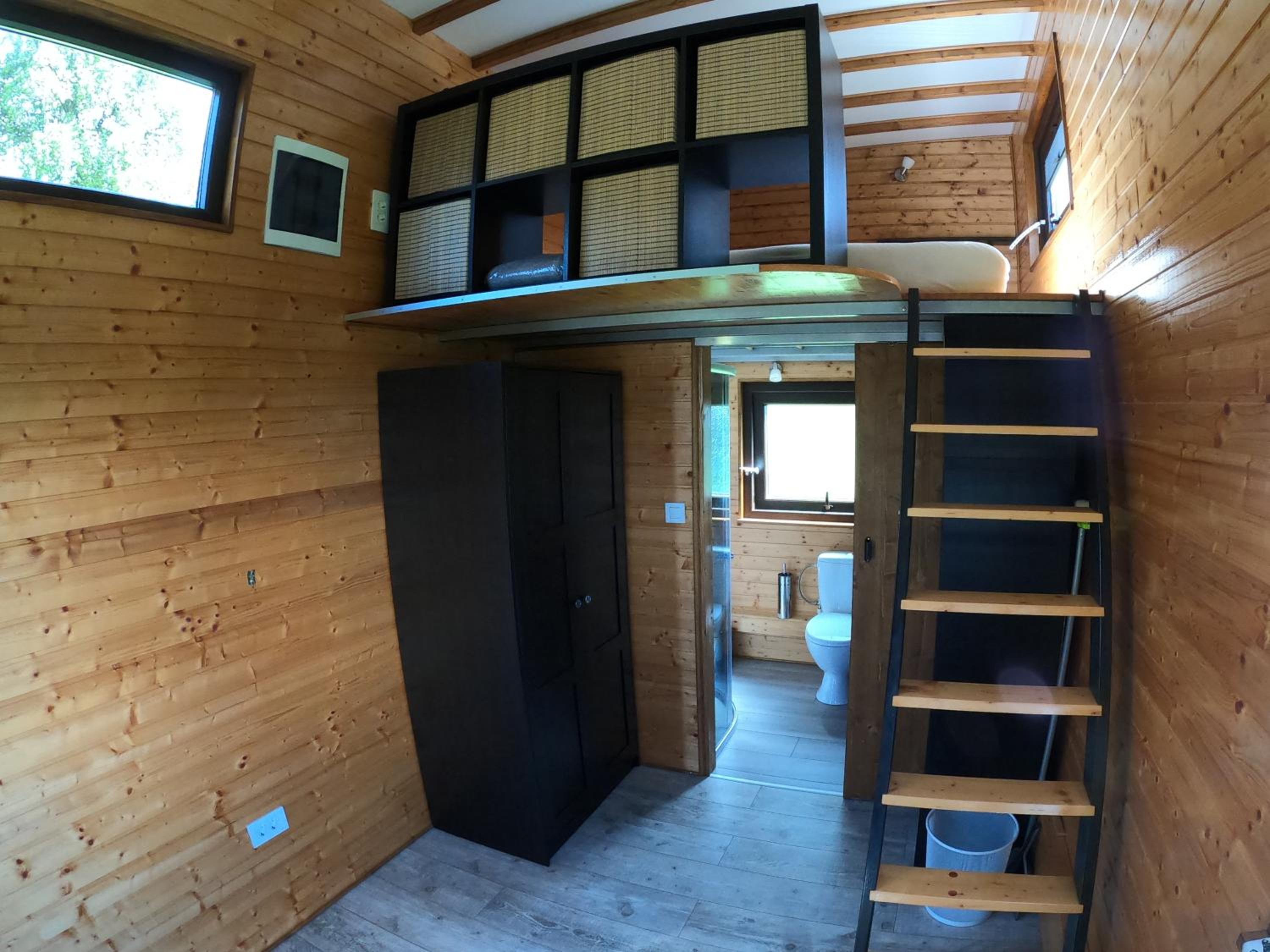 Photo 18