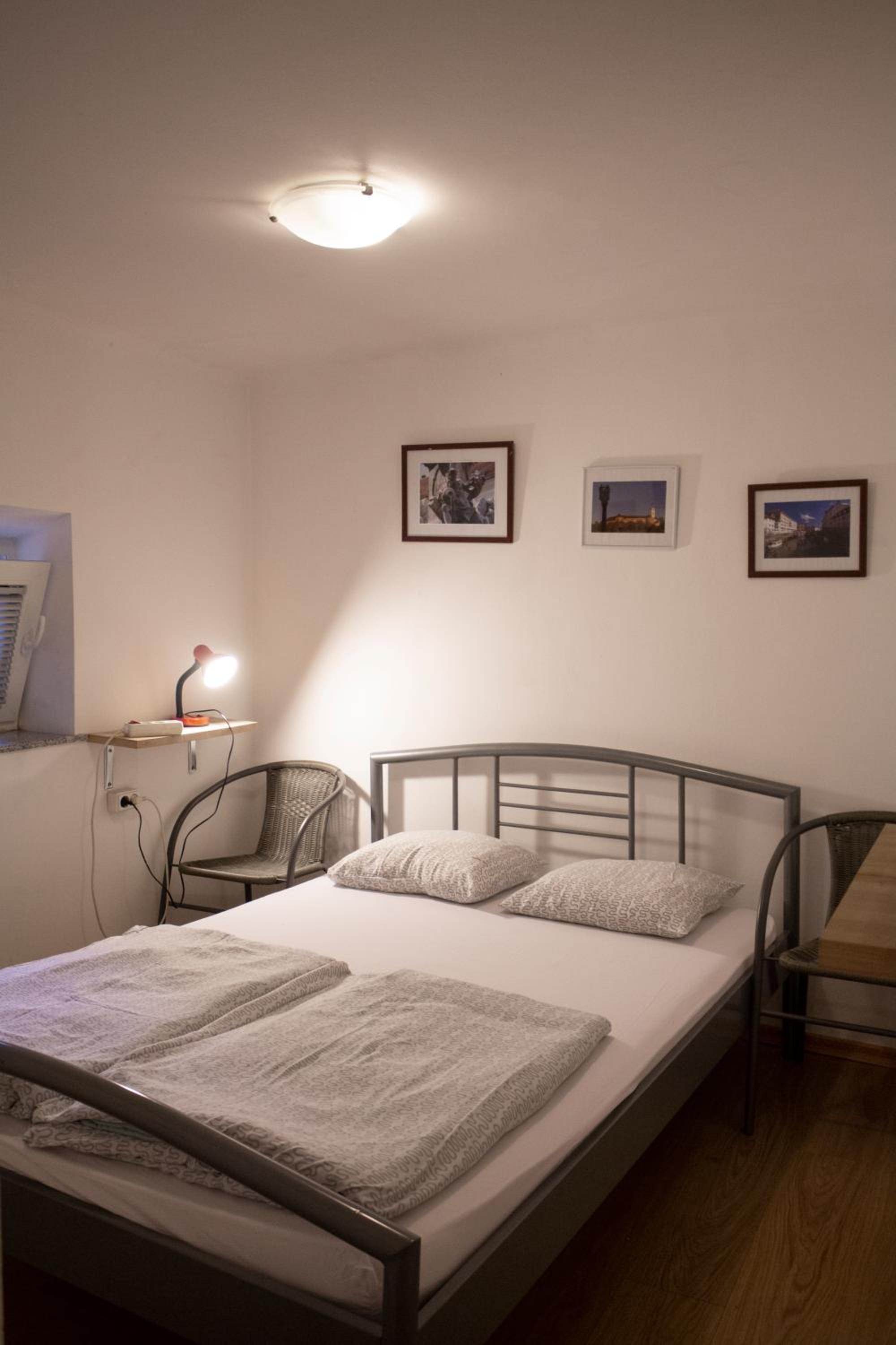 Hostel 24