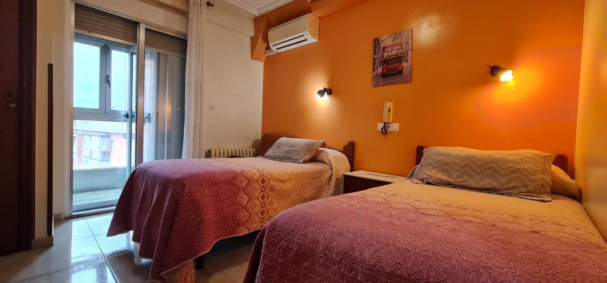 Hostal Ramón y Cajal