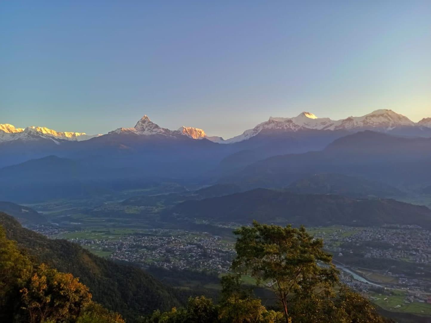 Superview Lodge - Family-Run, Himalayan Sunrise