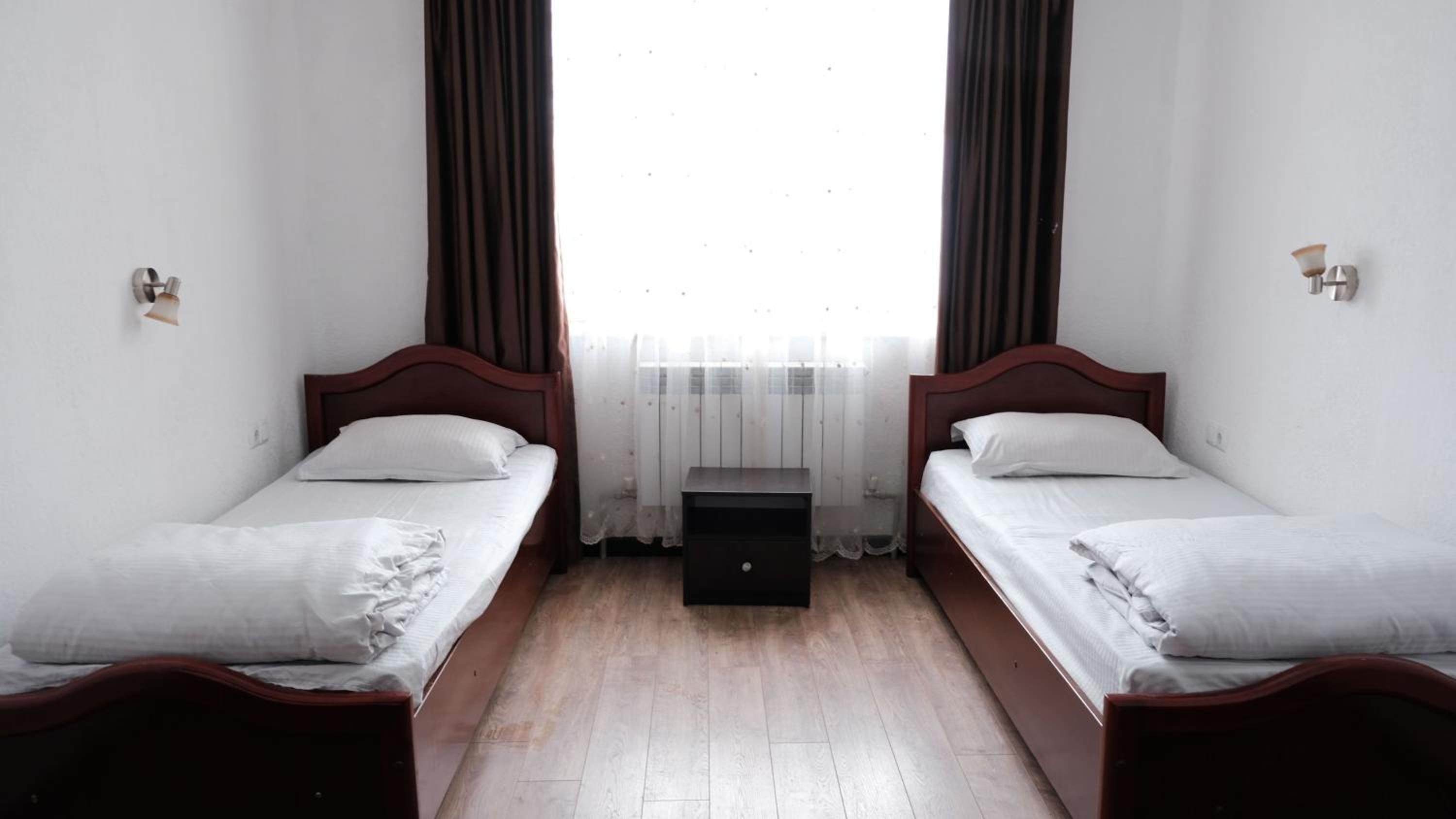 Apple Hostel Bishkek 107