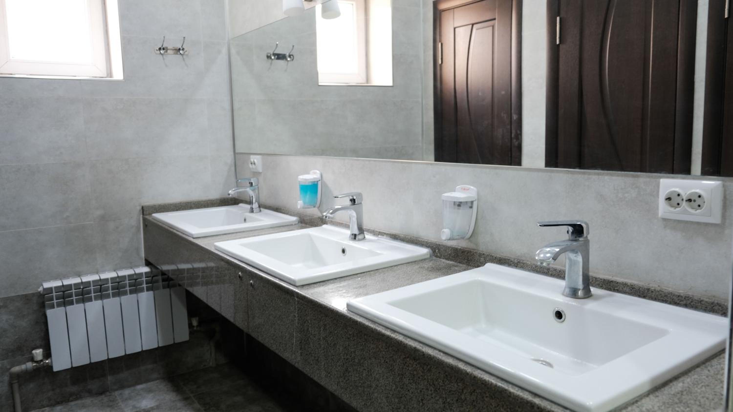 Apple Hostel Bishkek 138