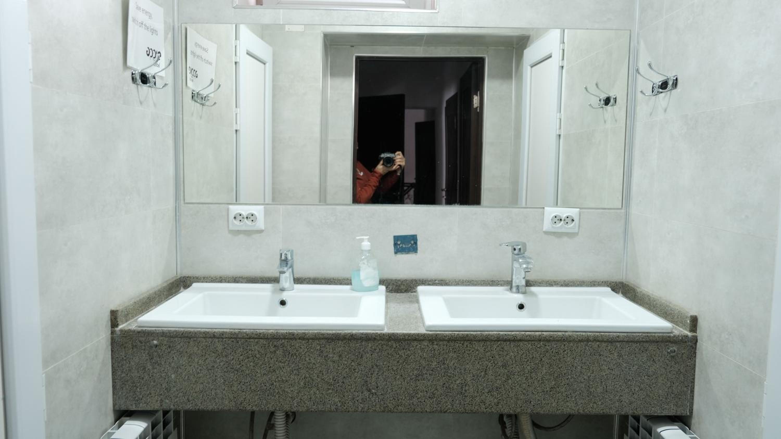 Apple Hostel Bishkek 128