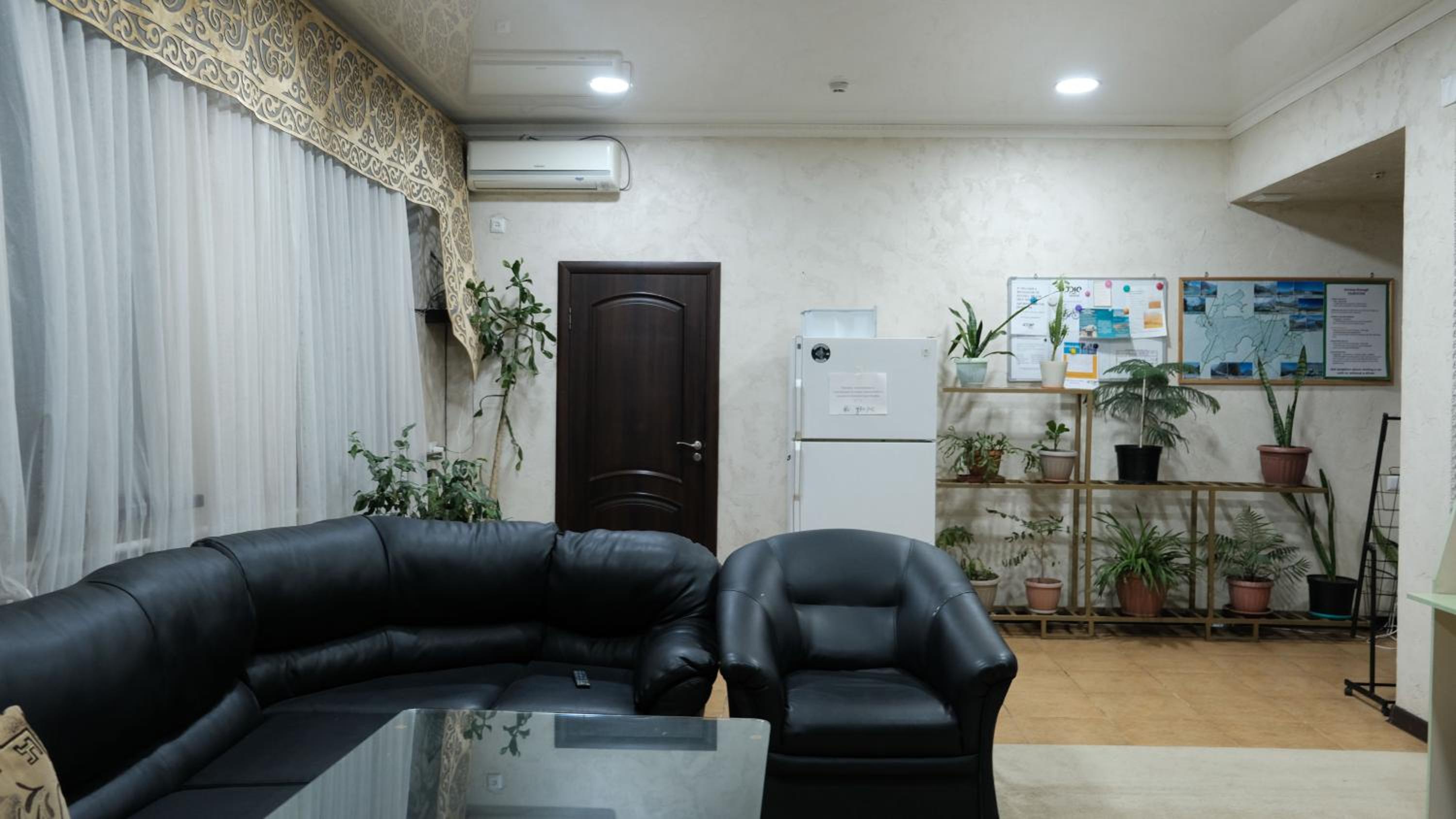 Apple Hostel Bishkek 28