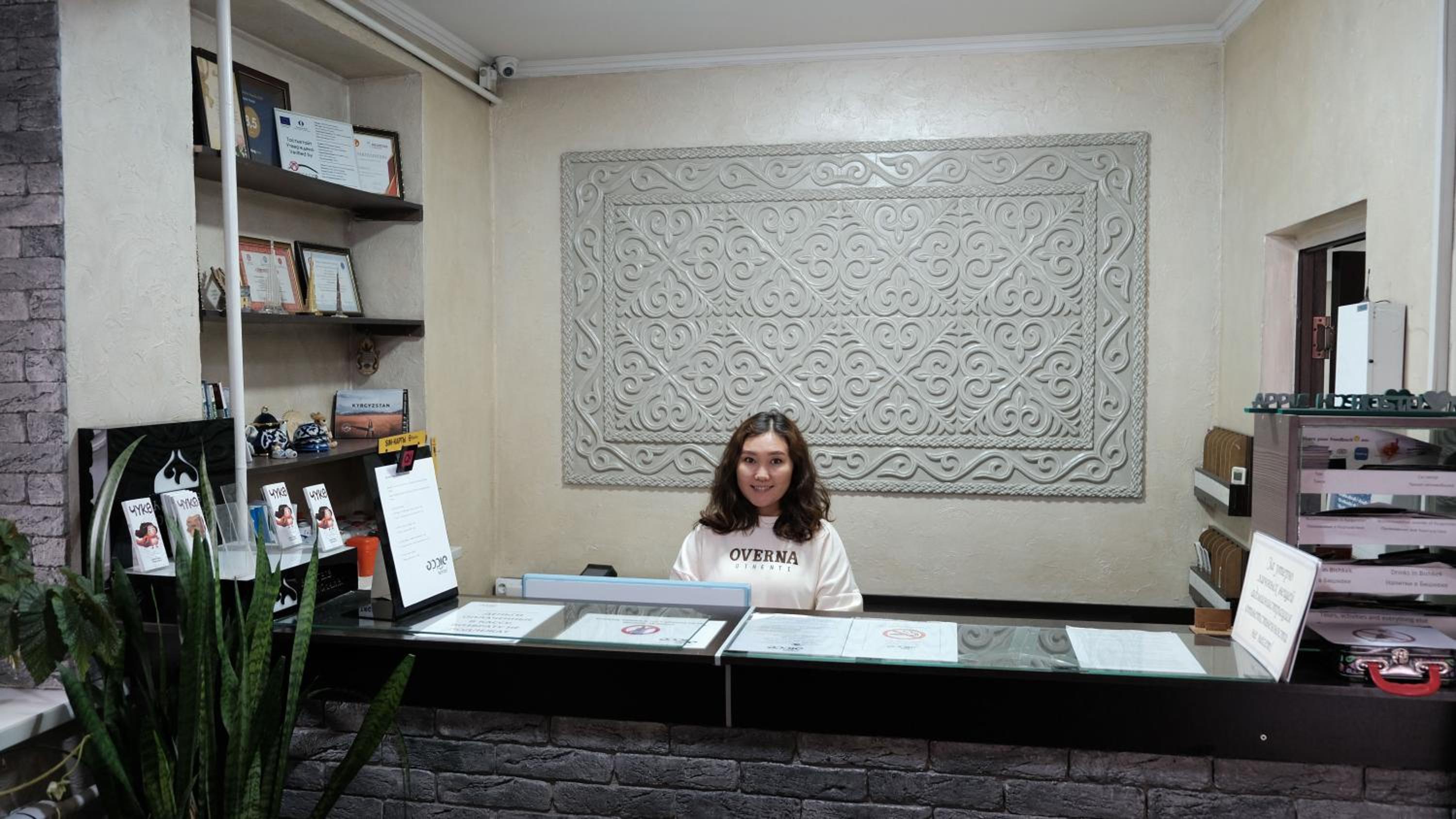 Apple Hostel Bishkek 144