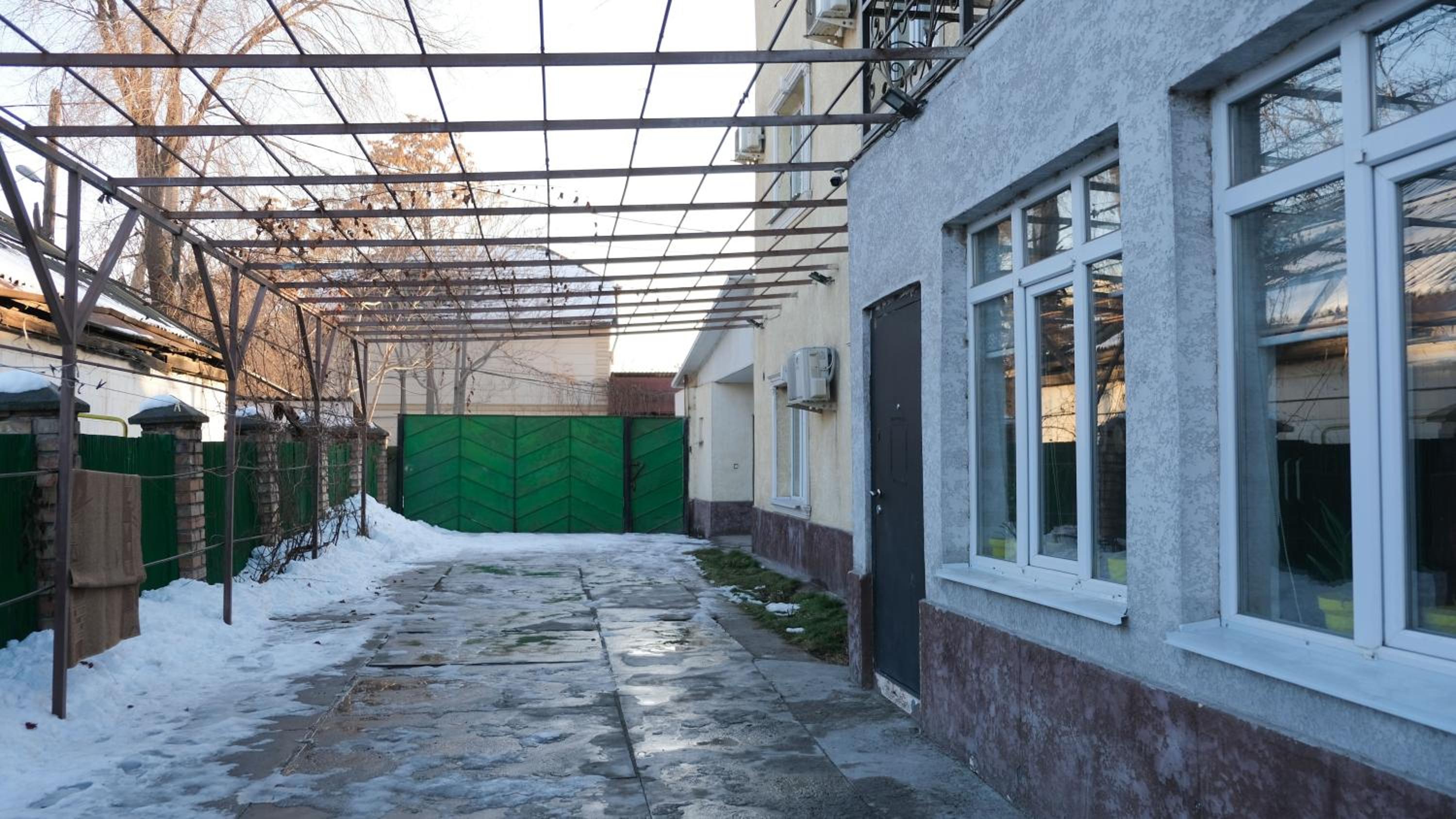 Apple Hostel Bishkek 146