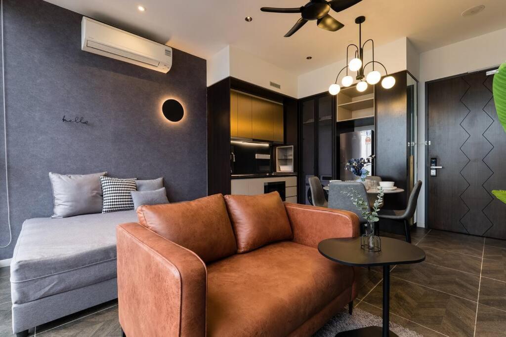 Scarletz KLCC 4pax by Feel Home Luxury 100mbps WiFi