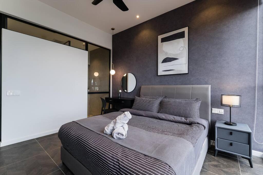 Scarletz KLCC 4pax by Feel Home Luxury 100mbps WiFi