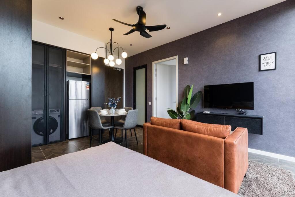 Scarletz KLCC 4pax by Feel Home Luxury 100mbps WiFi