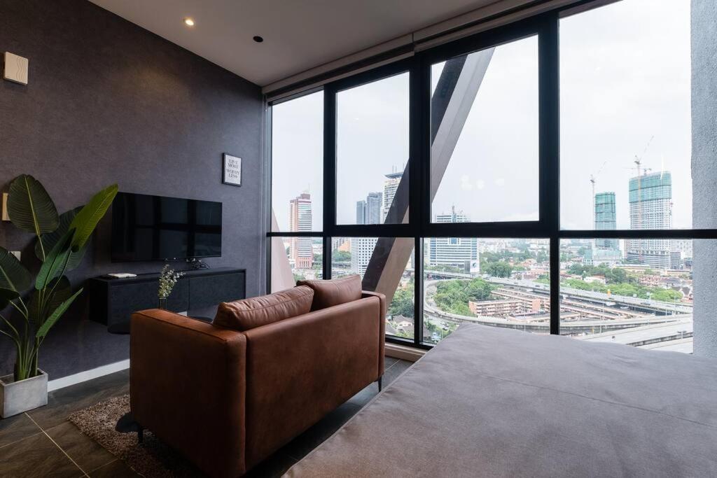 Scarletz KLCC 4pax by Feel Home Luxury 100mbps WiFi