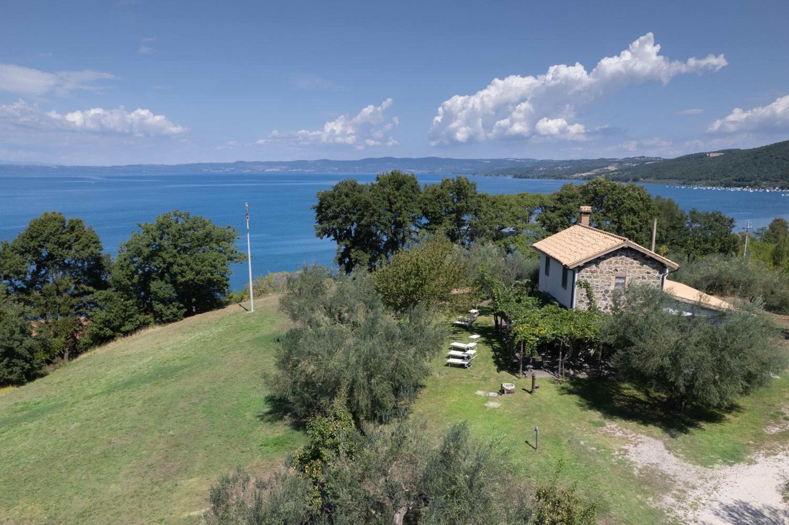 Cottage sul lago-3 camere 3 bagni Beltramonto